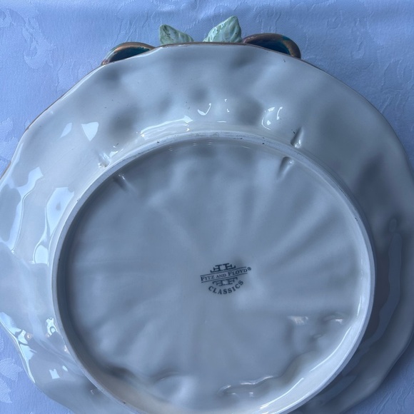 Vintage Fitz and Floyd Classics Embossed Plate - Picture 16 of 16